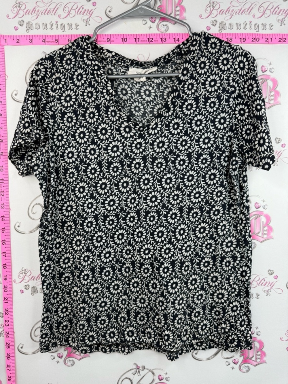 Workshop Republic floral top Clothing Black White Floral Medallion V-Neck Tee